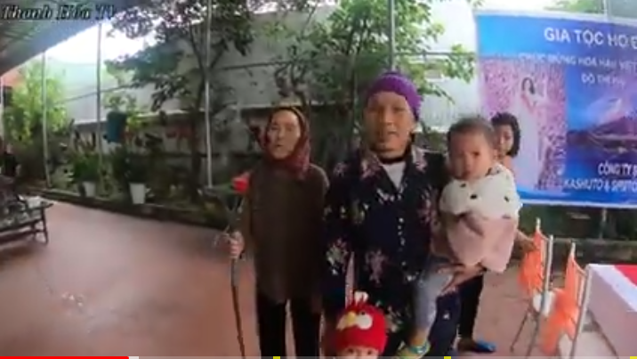 Hoa hậu Việt Nam 2020 Đỗ Thị Hà về làng, bà con nghỉ làm chuẩn bị từ sớm - Ảnh 6