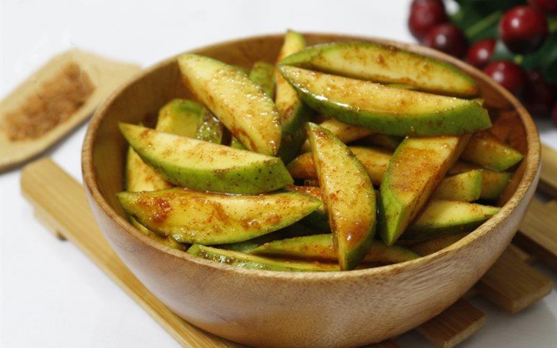 Bạn có biết xoài xanh giàu vitamin gấp 35 lần táo, 9 lần chanh và 3 lần cam?