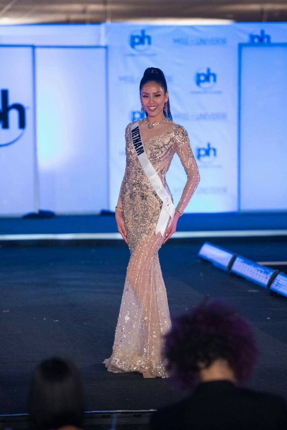 Loan Nguyễn - đại diện Việt Nam tại Miss Universe 2017 từng thi thố ở mùa giải sân khấu bị bó hẹp và thiếu đầu tư