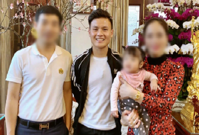 Lộ ảnh Quang Hải chụp với bố mẹ tình mới tin đồn Hải Anh