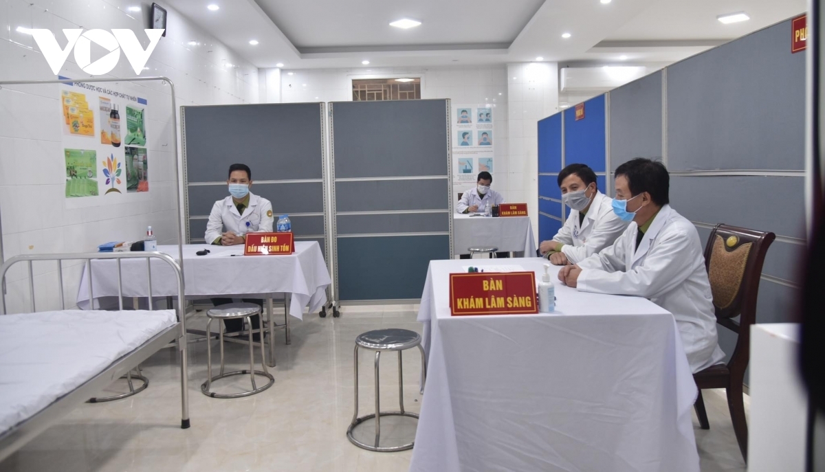 Thêm 3 người được tiêm vaccine Covid-19 của Việt Nam - Ảnh 1