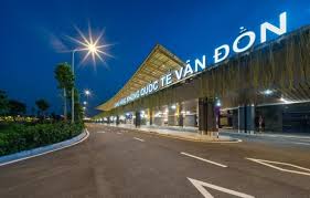Đóng cửa sân bay Vân Đồn sau ca nhiễm Covid-19 của nhân viên an ninh