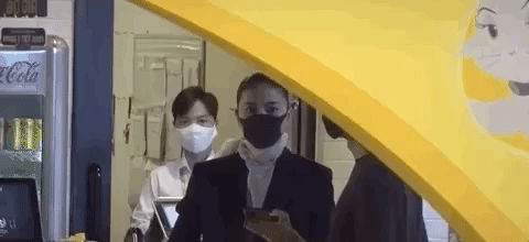 Ngô Thanh Vân và Huy Trần bị bắt gặp hẹn hò ở rạp chiếu phim