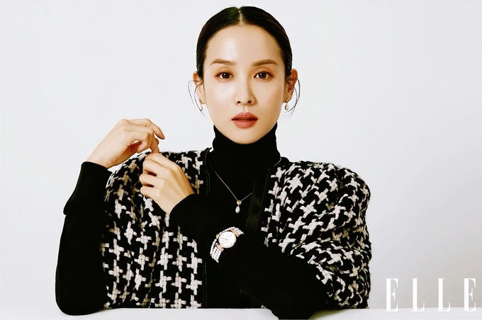 Jo Yeo Jung - 'Nữ hoàng cảnh nóng' Hàn Quốc trẻ đẹp ở tuổi 40 - Ảnh 4