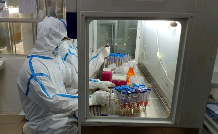 Phần Lan phát hiện chủng Covid-19 mới, 'qua mặt' được cả xét nghiệm PCR - Ảnh 1