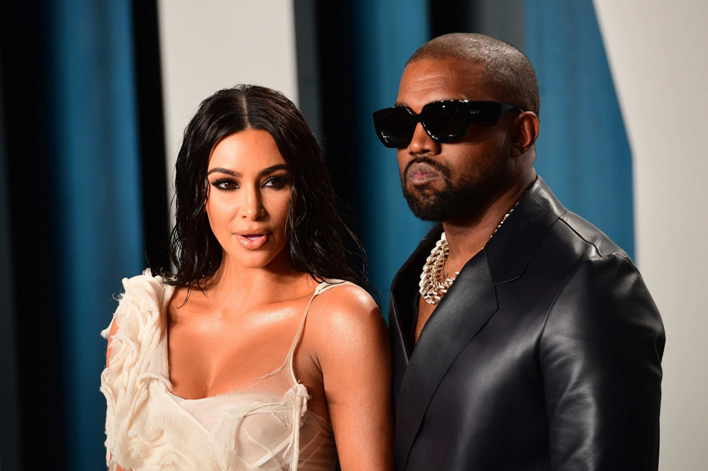  Kim Kardashian chính thức đệ đơn ly hôn chồng sau 7 năm chung sống - Ảnh 2