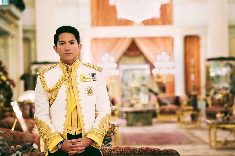 Hội chị em xôn xao với thông tin Hoàng tử Brunei tuyển vợ để 'san sẻ sự giàu có' - Ảnh 8
