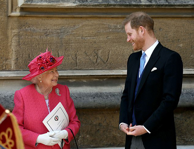 Nữ hoàng Anh sẽ trực tiếp đàm phán với vợ chồng Harry - Meghan - Ảnh 2