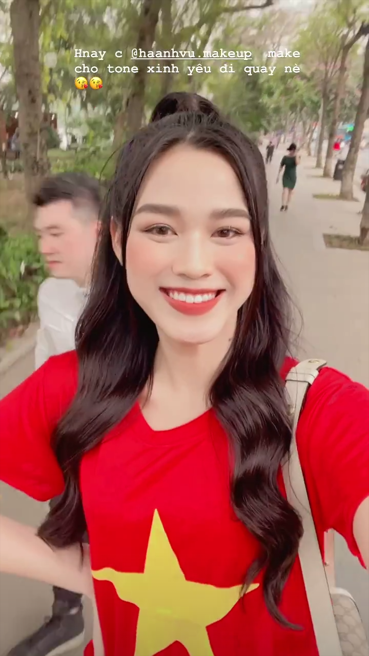 Hoa hậu Đỗ Thị Hà 'thử nghiệm' kiểu tóc mới nhưng có gì đó 'sai sai' - Ảnh 4