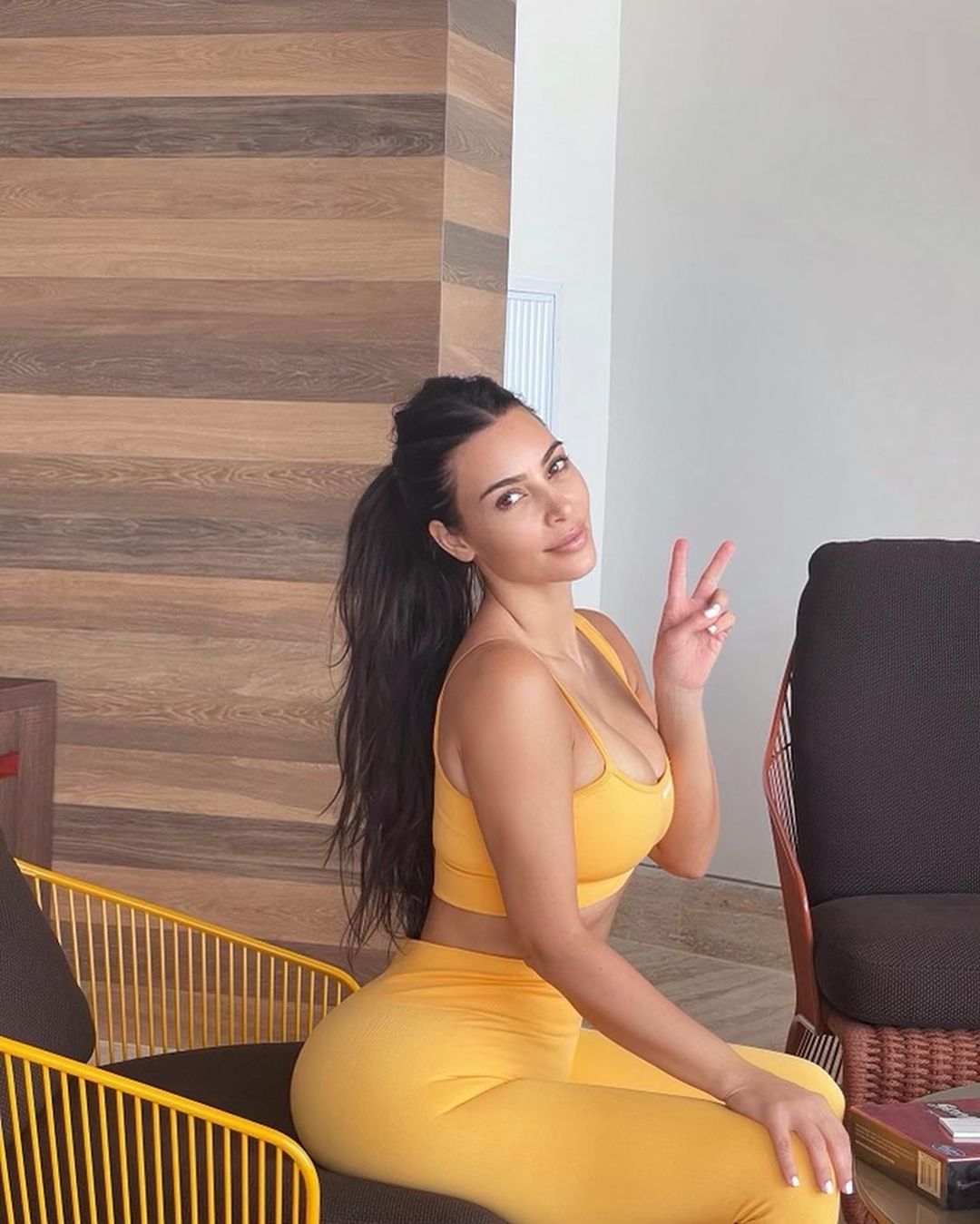 Hậu ly hôn, Kim Kardashian tươi tắn đưa các con đi nghỉ  - Ảnh 6