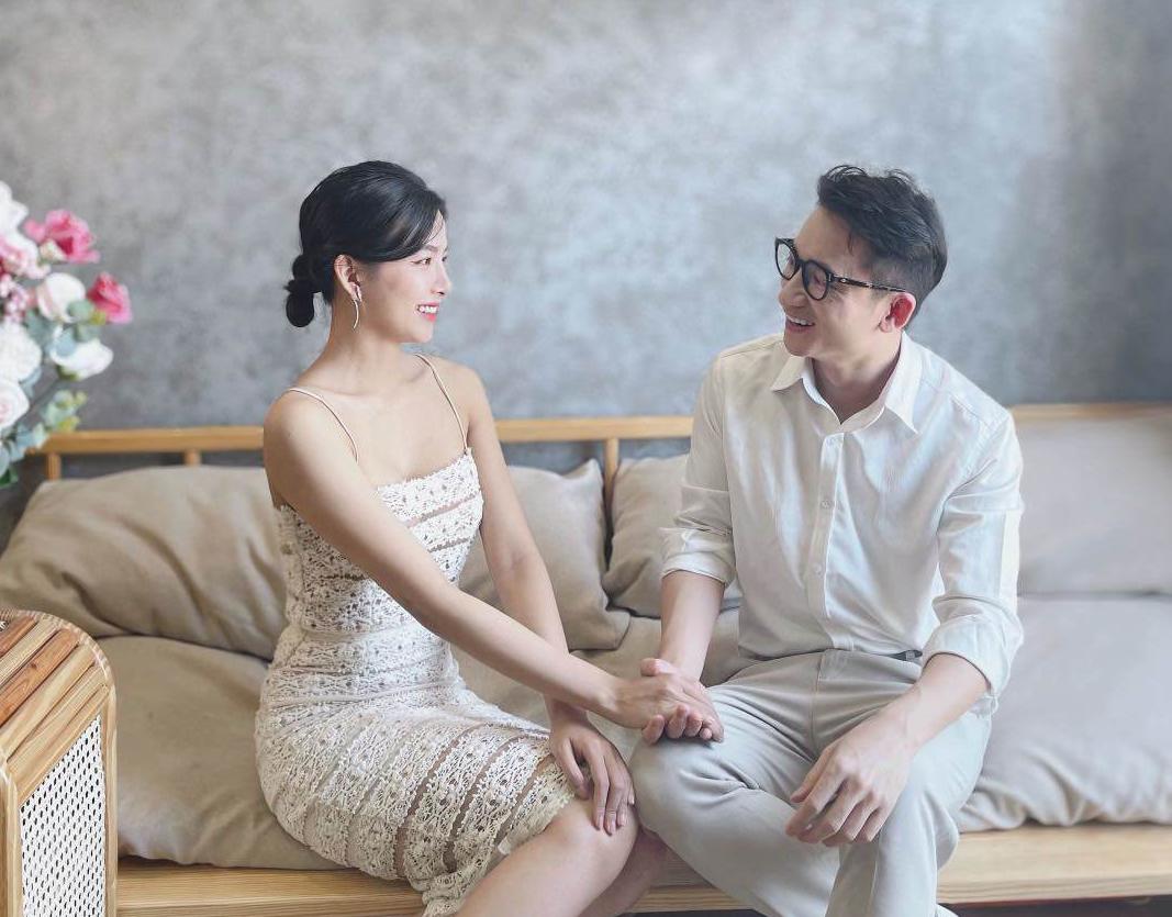 Vợ sắp cưới của Phan Mạnh Quỳnh: Mặt xinh, dáng đẹp lại giỏi kiếm tiền - Ảnh 1