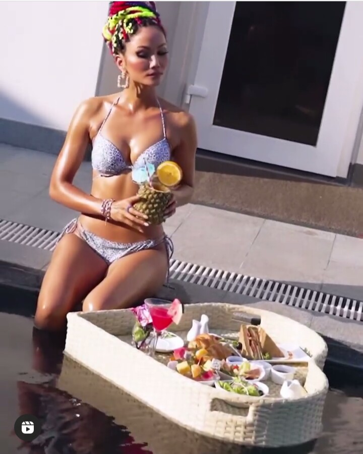 Quên Kendall Jenner ngồi sưởi nắng đi, nhìn H'Hen Niê đi dạo bể bơi đây này - Ảnh 7