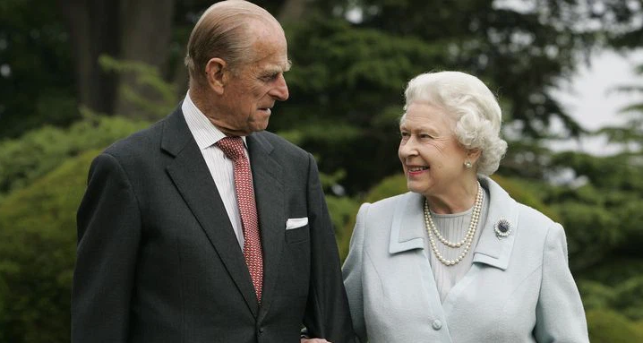 2007: Hoàng thân Philip và Nữ hoàng Elizabeth đánh dấu kỷ niệm đám cưới kim cương vào mùa thu năm 2007 bằng chuyến thăm đến Broadlands ở New Hampshire. Đây cũng là nơi họ chọn để hưởng tuần trăng mật đầu tiên của mình vào năm 1947.