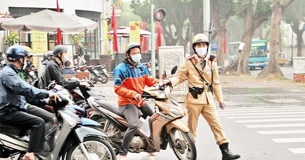 Người nghèo được miễn, giảm tiền phạt khi vi phạm giao thông từ năm 2022