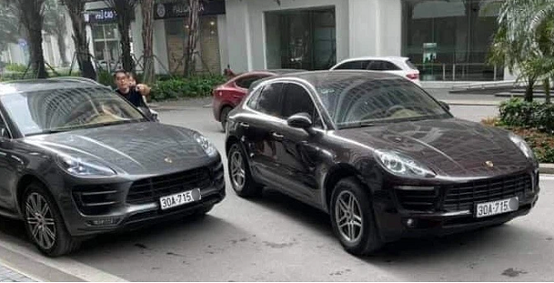 Hà Nội: Lại có thêm 2 xế xịn Porsche Macan cùng biển số 
