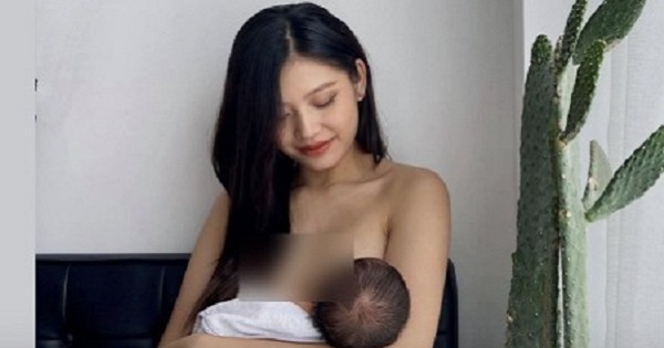 Chúng Huyền Thanh vạch áo cho con bú tại nơi làm việc