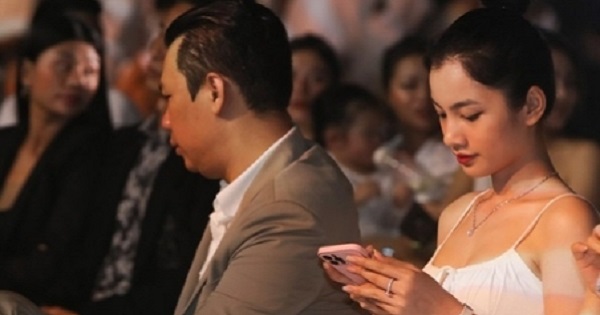 Đi sự kiện chung nhưng đăng thì cắt nửa kia ra, Cẩm Đan - Đức Huy vẫn lộ điểm