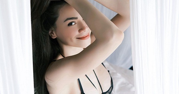 Bị chê mập, Hồ Ngọc Hà diện nội y hững hờ, khoe thân hình mướt mắt