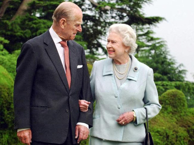 Ngày của Cha, Hoàng gia Anh đăng ảnh tưởng nhớ Hoàng thân Philip  - Ảnh 4