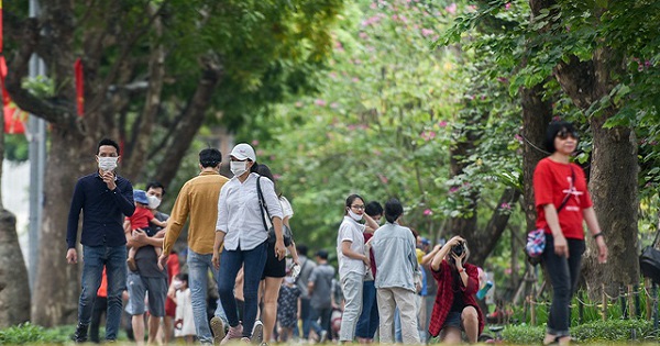 Hỏa tốc: Hà Nội khuyến cáo người dân không ra khỏi nhà khi không cần thiết