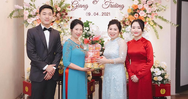 Nhuệ Giang vợ Xuân Trường lộ cách đối xử với mẹ chồng chỉ qua một bức ảnh