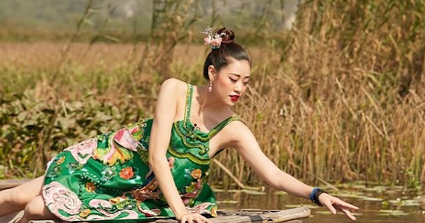 Thời của Khánh Vân: Không những được chọn mà còn xuất hiện đến 2 lần trong teaser quảng bá của Miss Universe