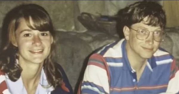 Bạn lâu năm tiết lộ Bill Gates là "playboy", thích tiệc tùng không mặc gì 