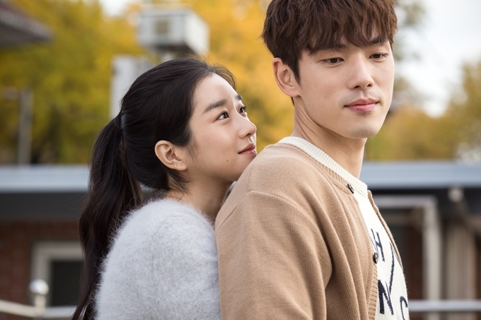 Sau scandal bị Seo Ye Ji thao túng, Kim Jung Hyun đi điều trị tâm lý - Ảnh 4