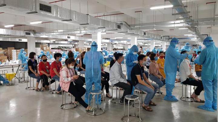 Hà Nội: Thần tốc lập danh sách 6.300 người làm việc ở Bắc Giang và Bắc Ninh - Ảnh 1