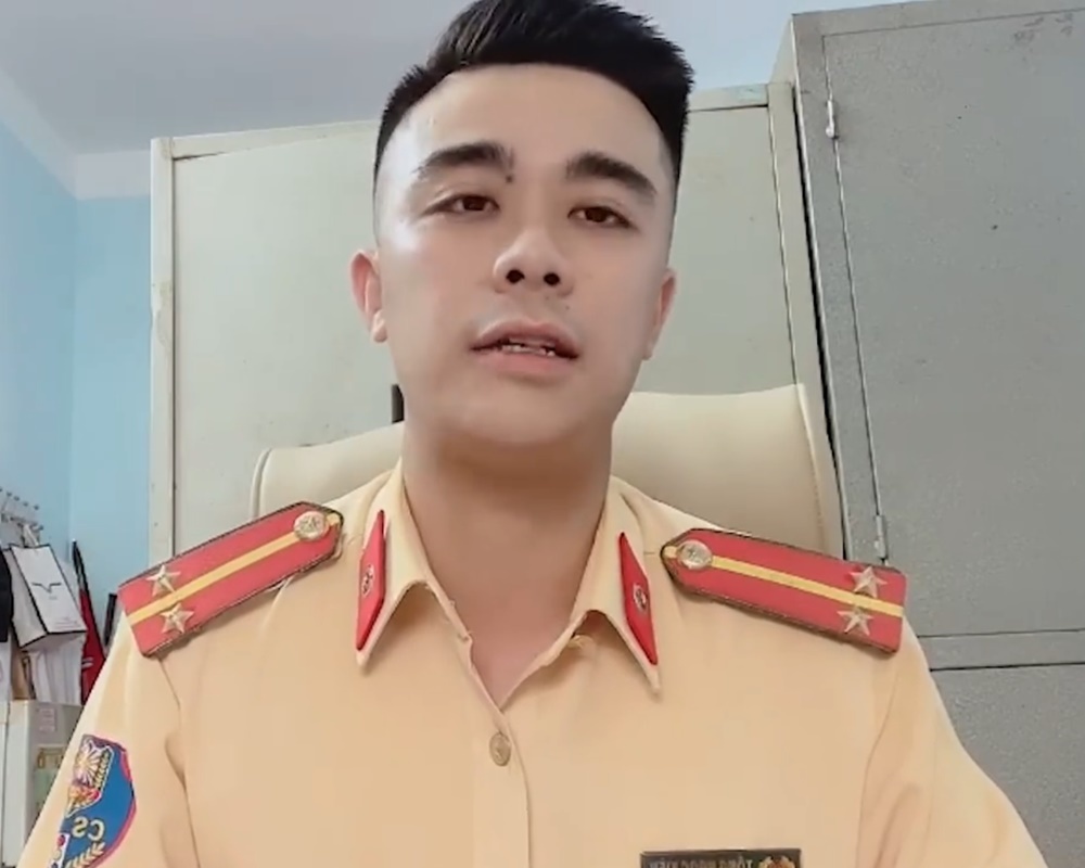 Đã tìm ra danh tính chiến sĩ CSGT đứng nghiêm giơ tay chào đoàn xe chở y bác sĩ Quảng Ninh chi viện cho Bắc Giang chống dịch - Ảnh 2