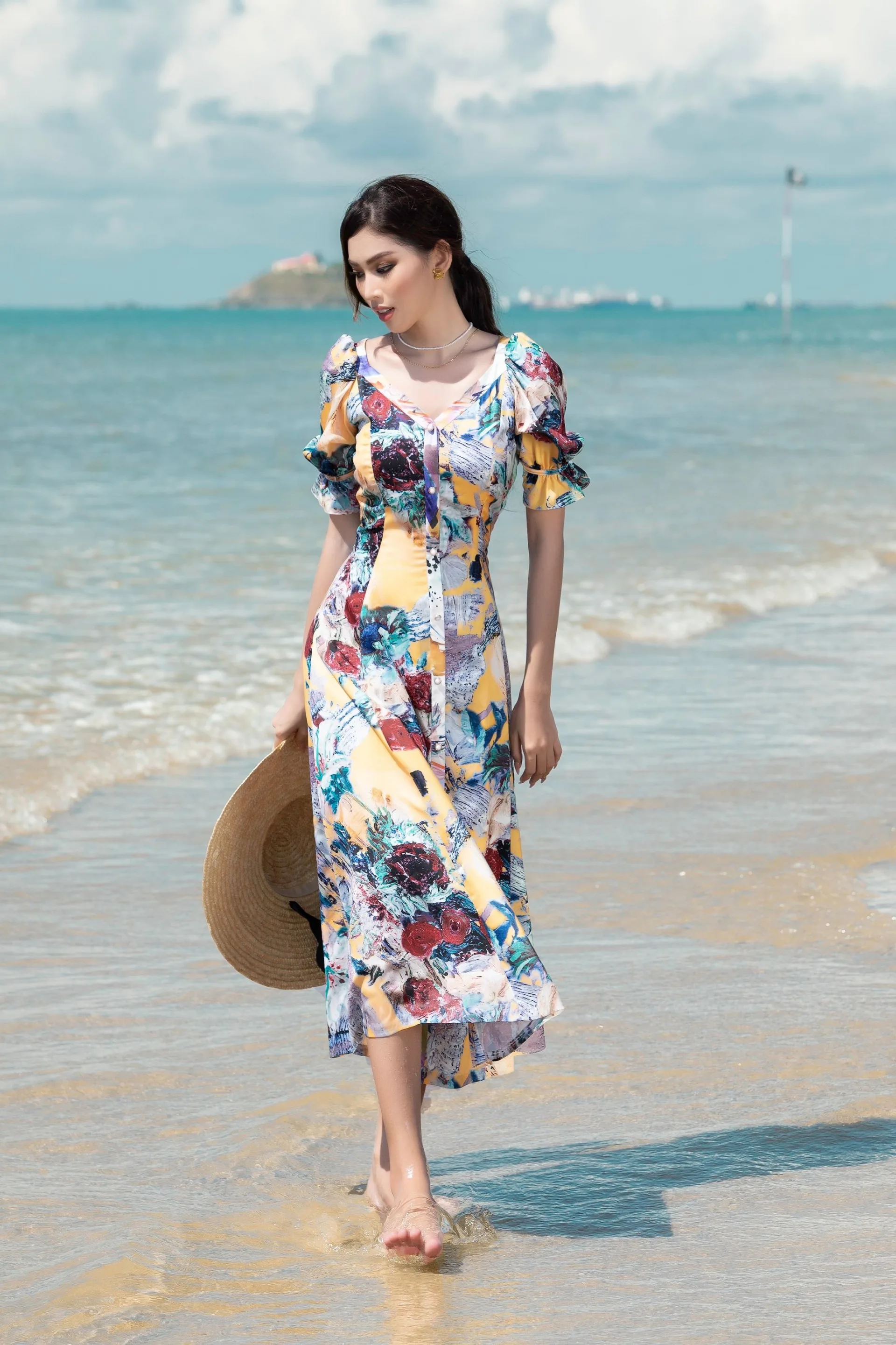 Hậu Miss Grand, Á hậu Ngọc Thảo xuất hiện khoe vẻ đẹp tựa 