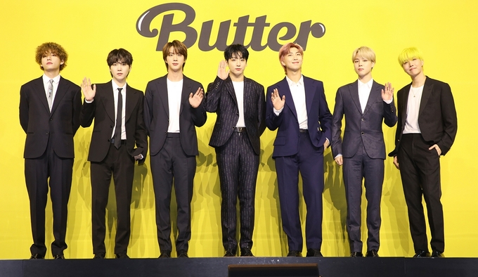 BTS 'bội thu' thắng đến 4 hạng mục tại Billboard Music Awards 2021 - Ảnh 2