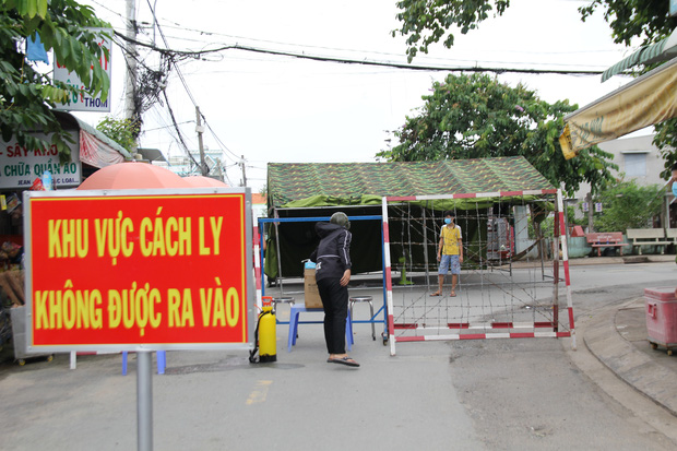 TP.HCM: Thêm 10 ca nghi mắc Covid-19, có 8 ca liên quan ổ dịch Hội truyền giáo - Ảnh 1