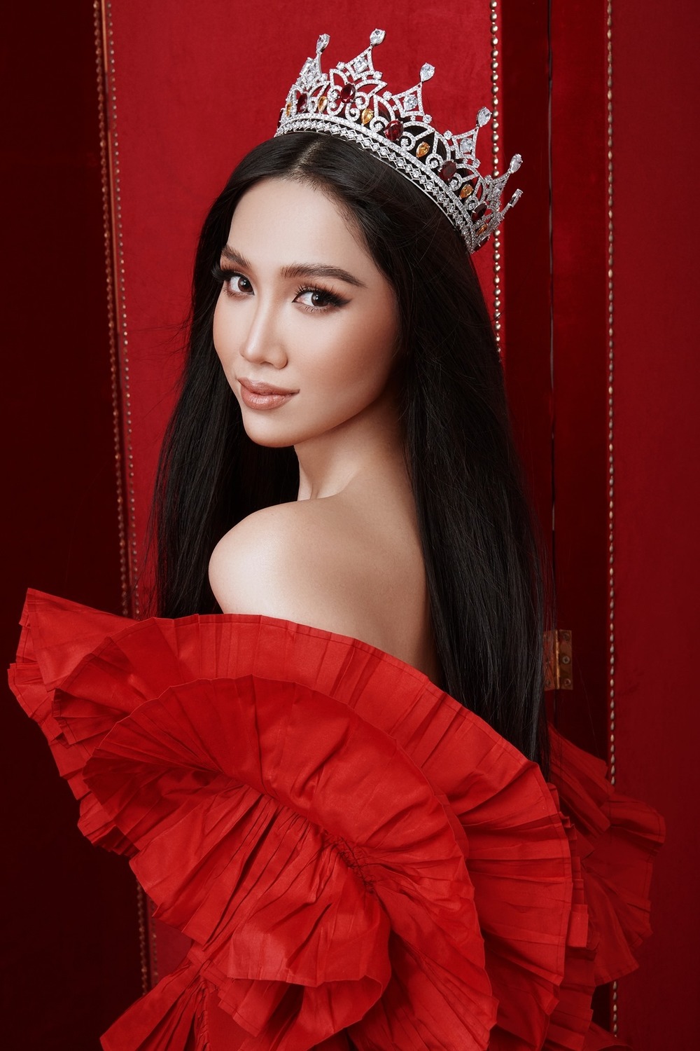Gác lại vương miện, Đỗ Nhật Hà chính thức dự thi Hoa hậu Hoàn vũ Việt Nam - Ảnh 4