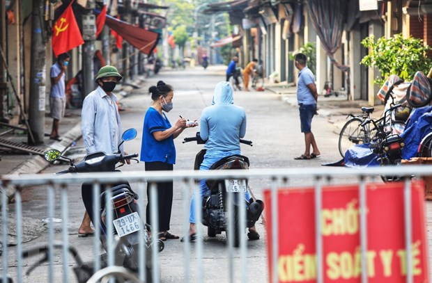 Hà Nội: Thêm 11 ca Covid-19, có người thu mua sắt vụn về từ Bắc Giang - Ảnh 1