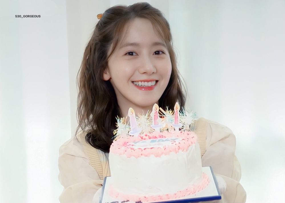YoonA khoe nhan sắc bị 'thời gian bỏ quên' trong tiệc sinh nhật 31 tuổi  - Ảnh 5