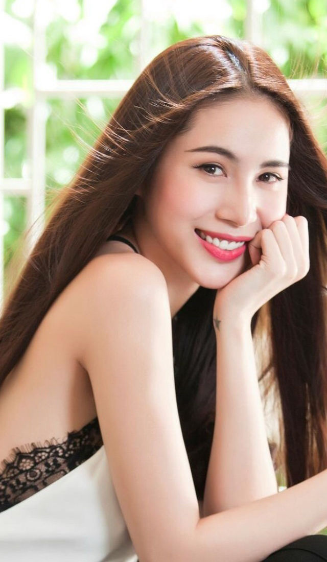 Hoa hậu Đỗ Thị Hà quyết định thẩm mỹ khuyết điểm này trên gương mặt - Ảnh 12