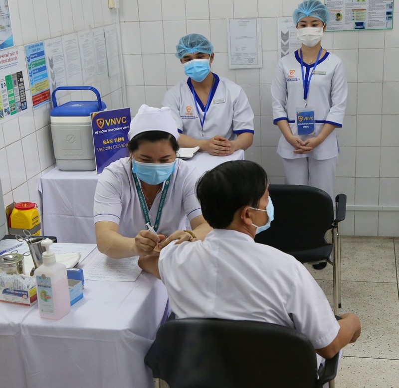 Lý do cần tiêm vaccine Covid-19 cho 70% dân số Việt Nam - Ảnh 2
