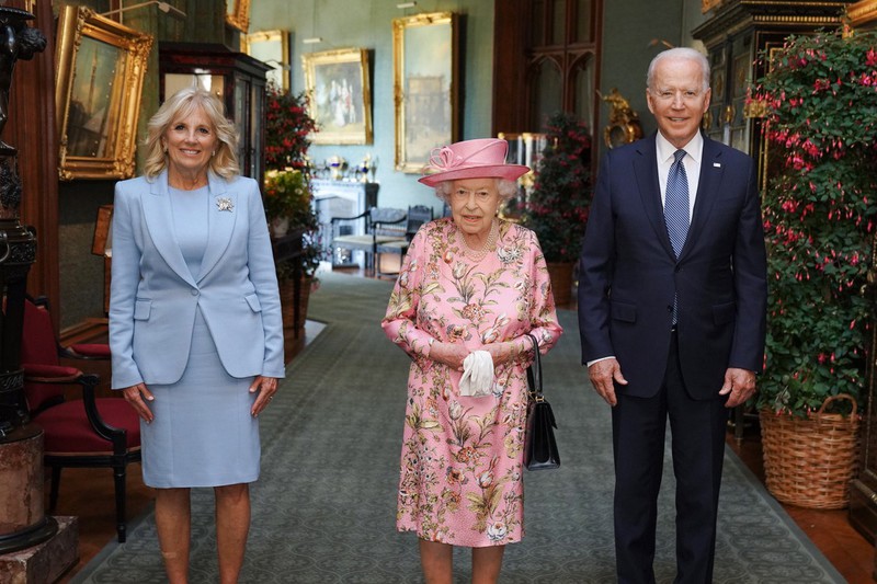 Tổng thống Biden thừa nhận Nữ hoàng Anh khiến ông nhớ về người mẹ quá cố - Ảnh 2