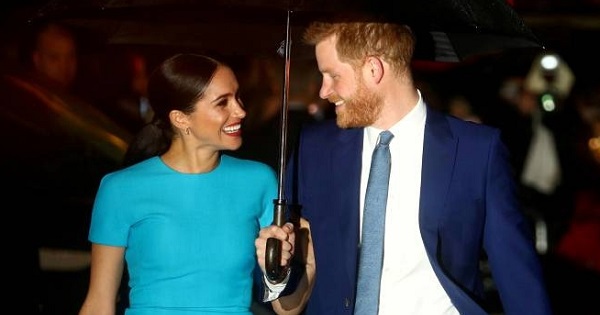 Harry - Meghan là "người hoàng gia được kính trọng nhất" sau Nữ hoàng Anh