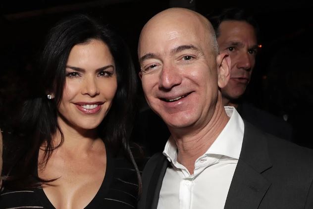 Tỷ phú Jeff Bezos kiện anh trai của bạn gái ra tòa - Ảnh 3