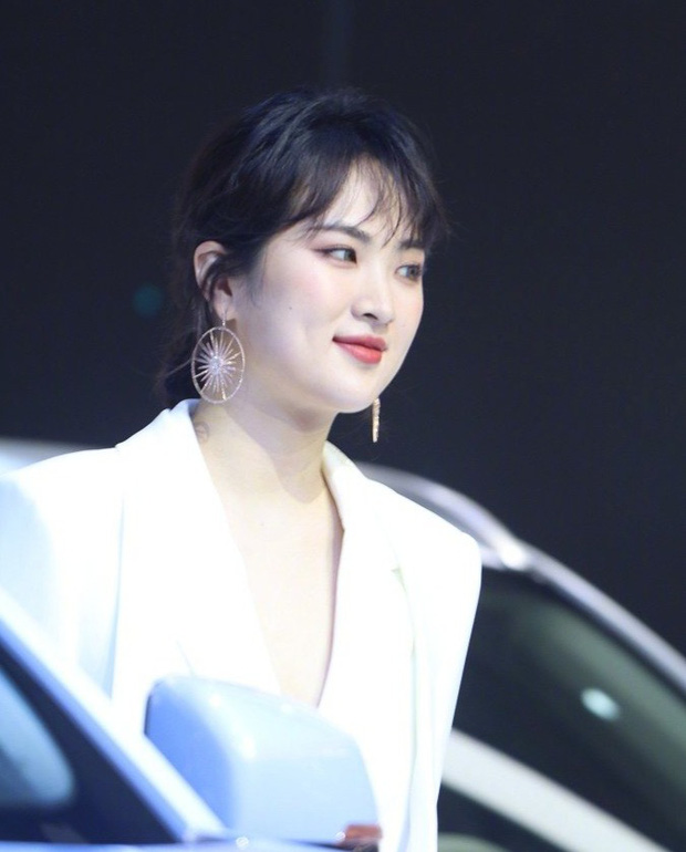 Công chúa Huawei Diêu An Na lộ sắc vóc thật khiến dân tình 'vỡ mộng' - Ảnh 6