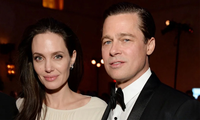 Brad Pitt chính thức tuyên chiến với Angelina Jolie khi thẩm phán 'ruột' bị loại  - Ảnh 1