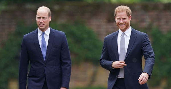 Bạn bè hé lộ ẩn tình phía sau nụ cười gượng của William với Harry trong lễ khánh thành tượng mẹ