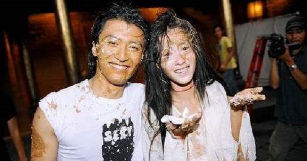 Loạt ảnh đám cưới bí mật của Trương Bá Chi và Tạ Đình Phong bỗng sốt trở la