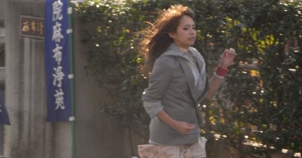 Show truyền hình dài 3000 tập, quay đúng 1 cảnh, nhưng được phát sóng 15 năm liền