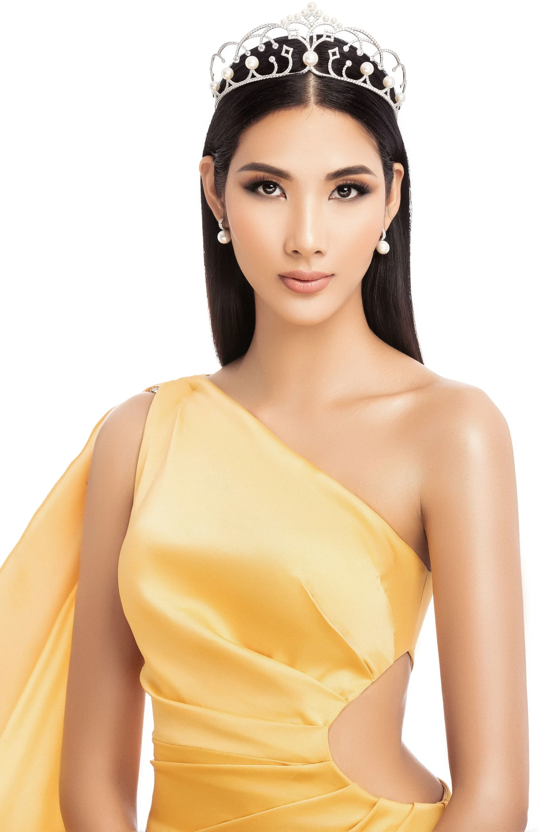 4 năm trước, Trang Trần từng dùng 2 từ 