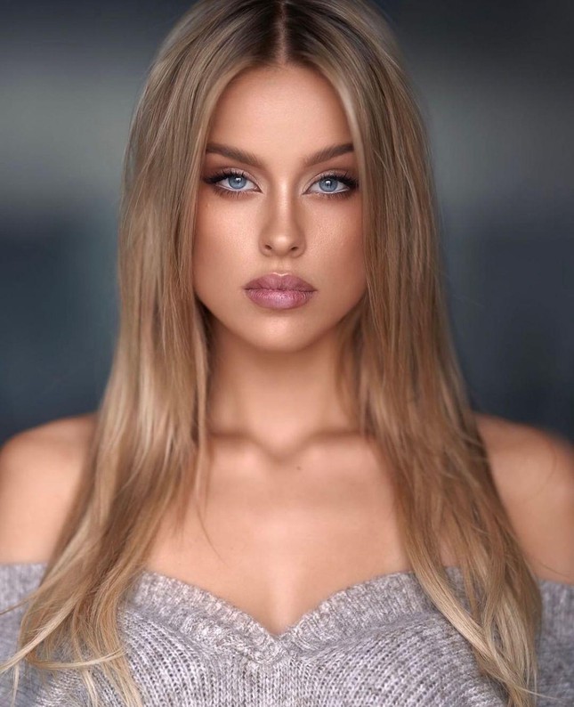 Nữ sinh đẹp tựa búp bê đăng quang Hoa hậu Siêu quốc gia Ba Lan 2021 - Ảnh 4