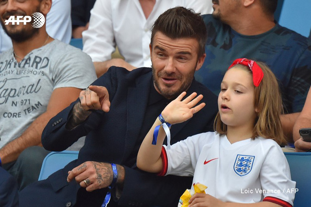 Cô út Harper Beckham chiếm spotlight trận Chung kết EURO vì quá xinh - Ảnh 7