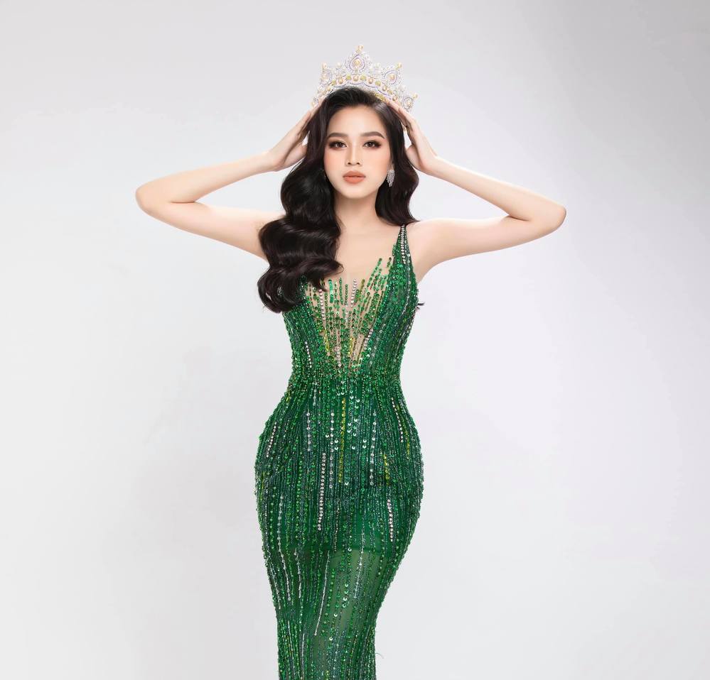 Chưa thi Miss World 2021, Đỗ Thị Hà có luôn ảnh đăng quang - Ảnh 7